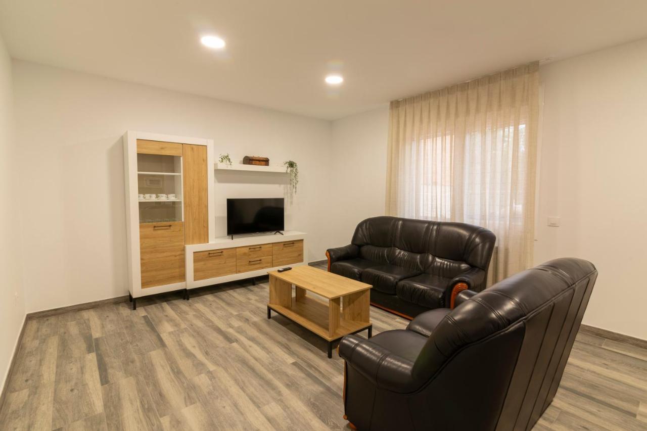 Apartamentos El Balcon Del Duero San Esteban De Gormaz Eksteriør billede